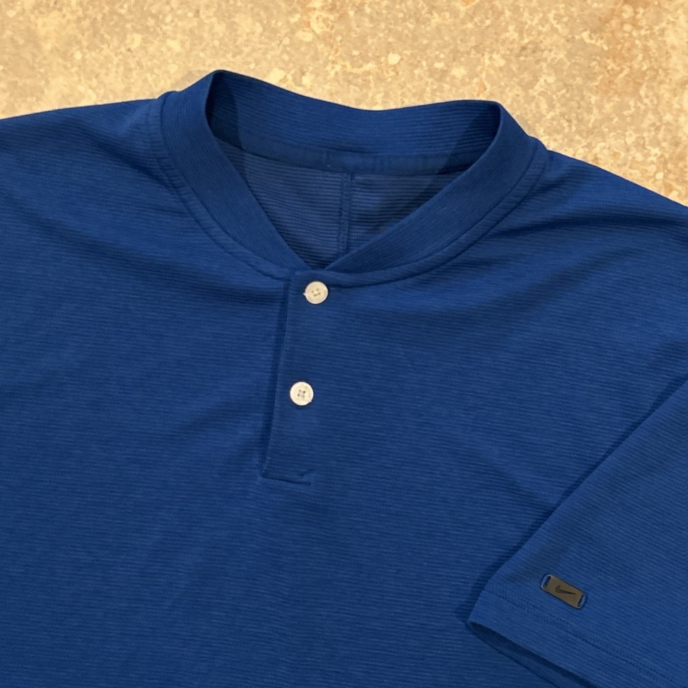 Nike AeroReact Tiger Woods Vapor Polo Men's Small Blue Short Sleeve Performance